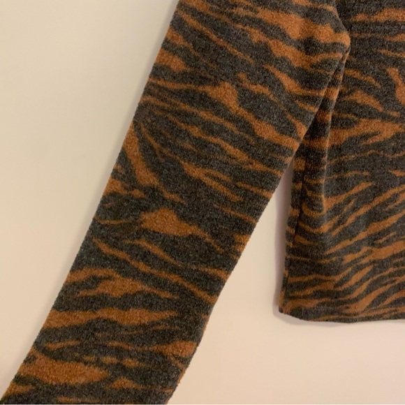 H&M Divided Turtleneck Sweater - Picture 6 of 6